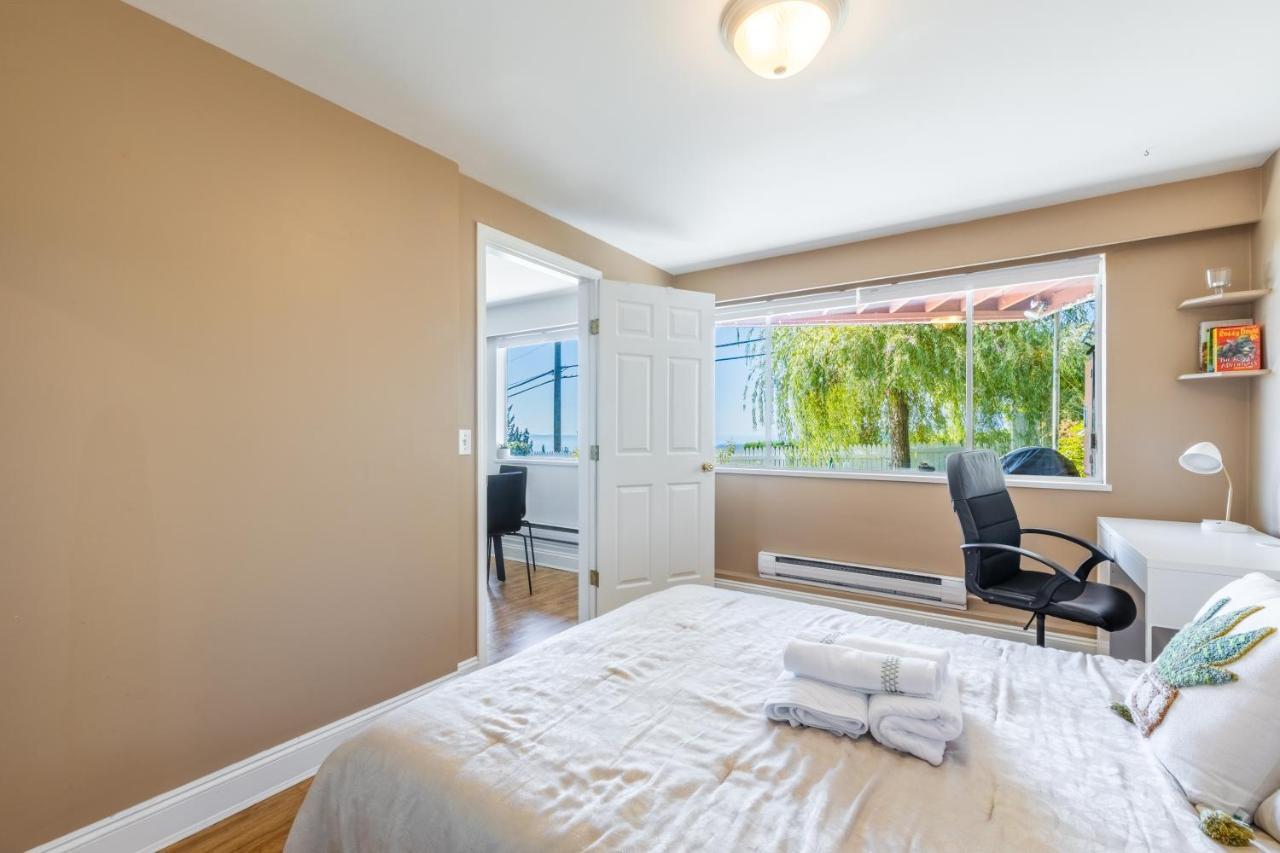 Two Bedroom With Amazing Ocean View North Vancouver Eksteriør bilde